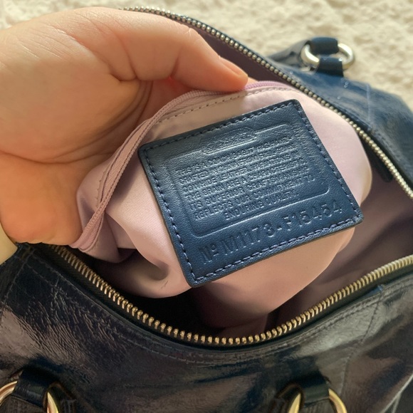 Coach Bag! - Picture 6 of 7